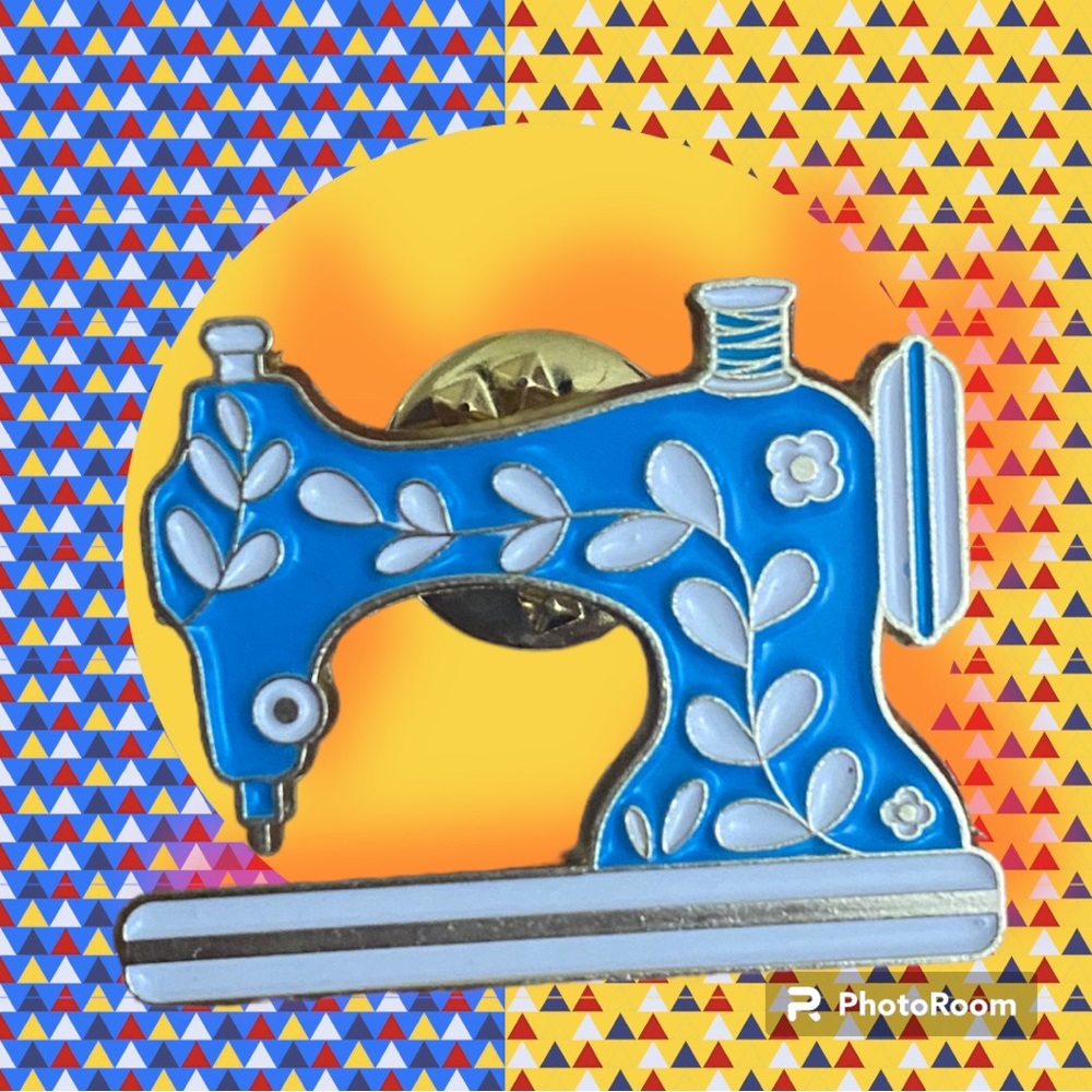 Sewing machine enamel pin